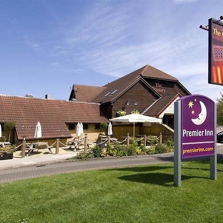Premier Inn Peterborough - Ferry Meadows Екстер'єр фото