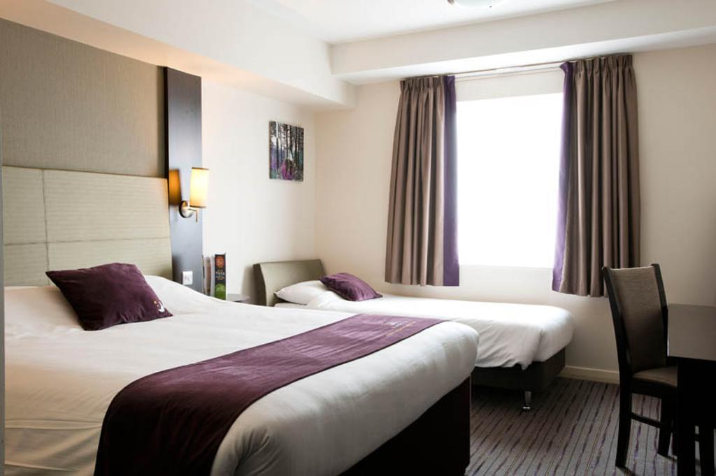 Premier Inn Peterborough - Ferry Meadows Екстер'єр фото