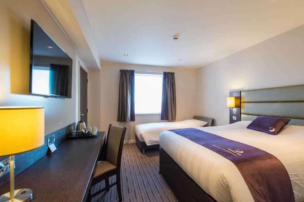 Premier Inn Peterborough - Ferry Meadows Екстер'єр фото