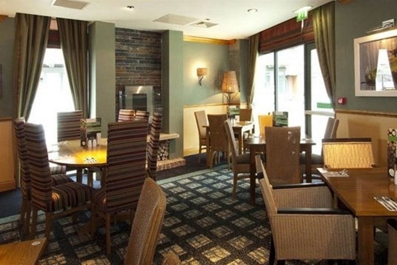 Premier Inn Peterborough - Ferry Meadows Екстер'єр фото