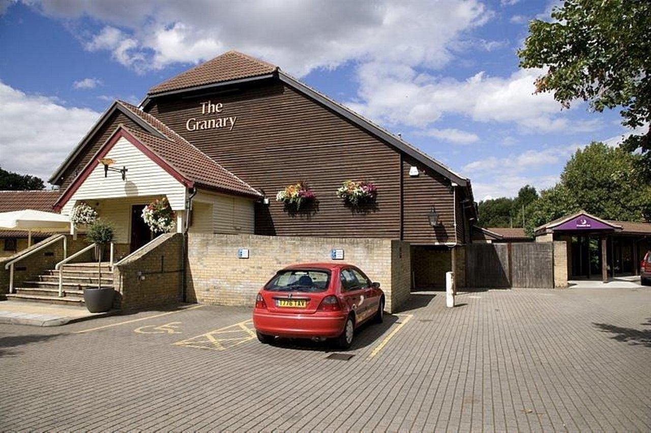 Premier Inn Peterborough - Ferry Meadows Екстер'єр фото